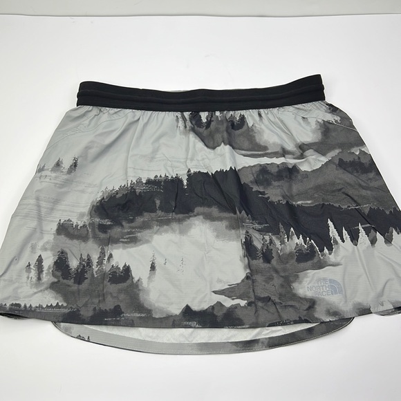 THE NORTH FACE Woman’s Flight Series Trail skirt Black Gray Sz M - Picture 1 of 12